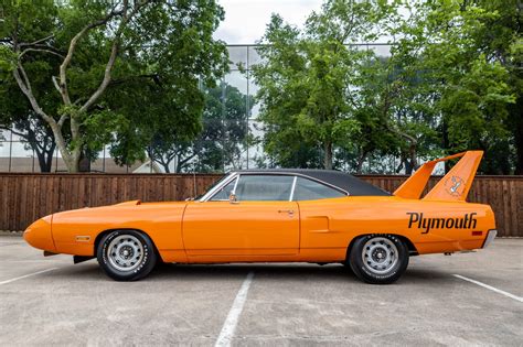 dodge charger daytona superbird.